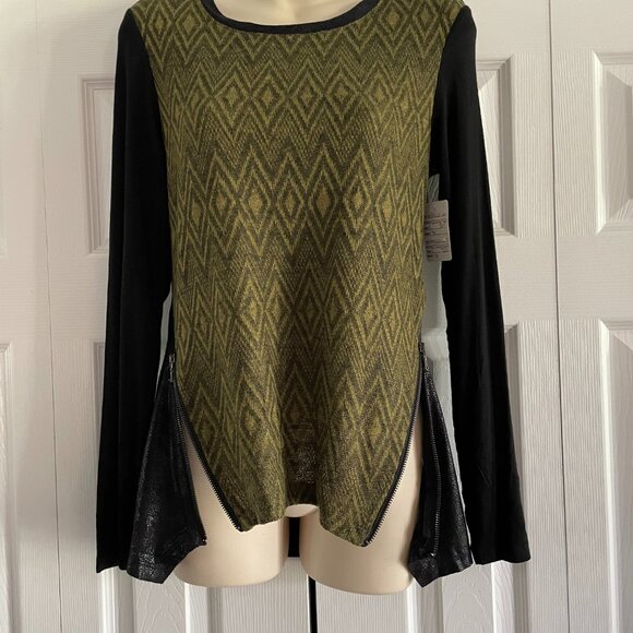 Patrizia Luca Sleek Knit Long Sleeve Top Zipper flare sides - NWT - Picture 2 of 14